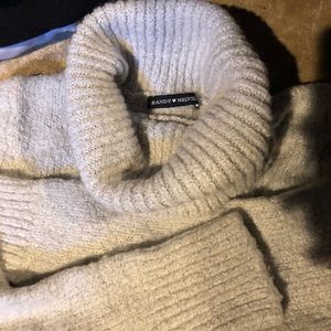 brandy melville turtle neck